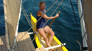 Hanneke steering Tahiti Wayfarer