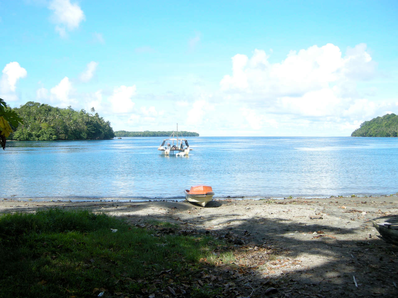 Lapita Tikopia anchored in a bay